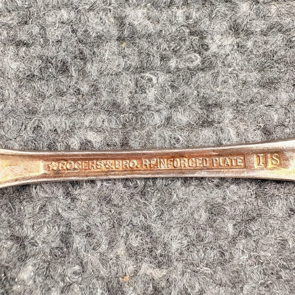 Rogers Bros Southern Splendor Silverplate Place Oval Soup Spoons Set of 3 6.75